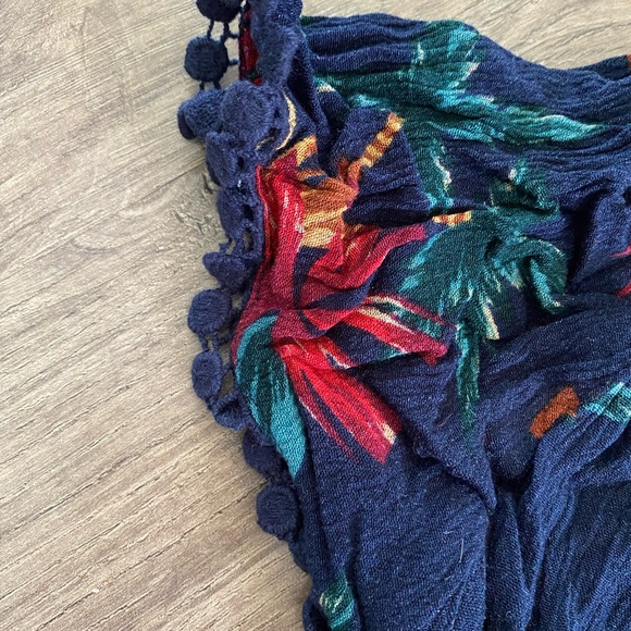 Twik floral summer top navy, over the shoulder small - Picture 3 of 5